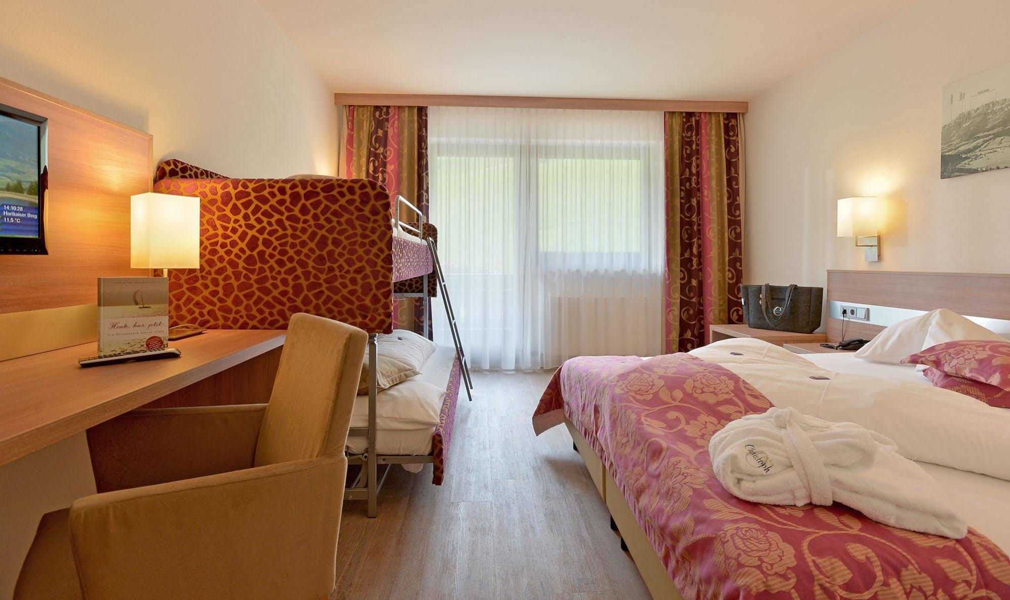 Familienhotel Christoph Елмау Екстериор снимка